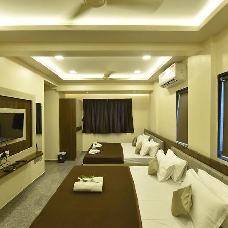 Hotel Sitara Inn รัตนากีรี ภายนอก รูปภาพ