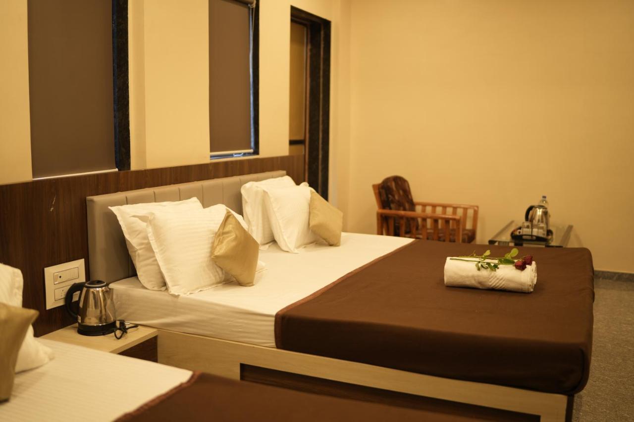 Hotel Sitara Inn รัตนากีรี ภายนอก รูปภาพ
