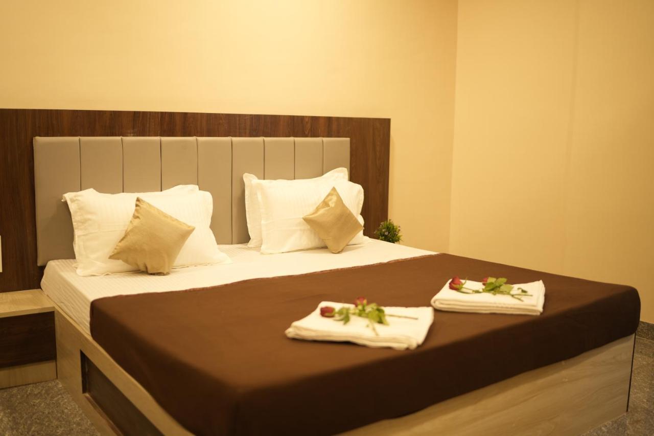 Hotel Sitara Inn รัตนากีรี ภายนอก รูปภาพ